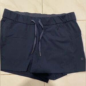 Lululemon - On the Fly Short, True Navy. Size 10